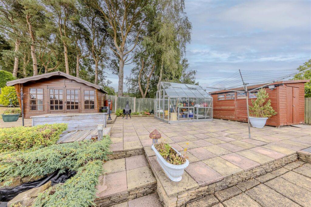 Birchall Close, Leek, Staffordshire, ST13 5RQ