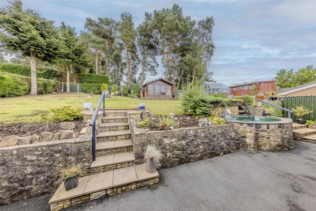 Birchall Close, Leek, Staffordshire, ST13 5RQ