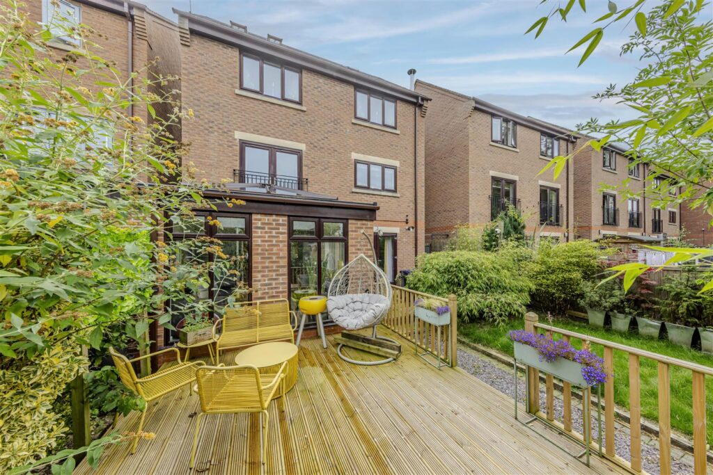 Meadow Close, Leek, Staffordshire, ST13 5TX