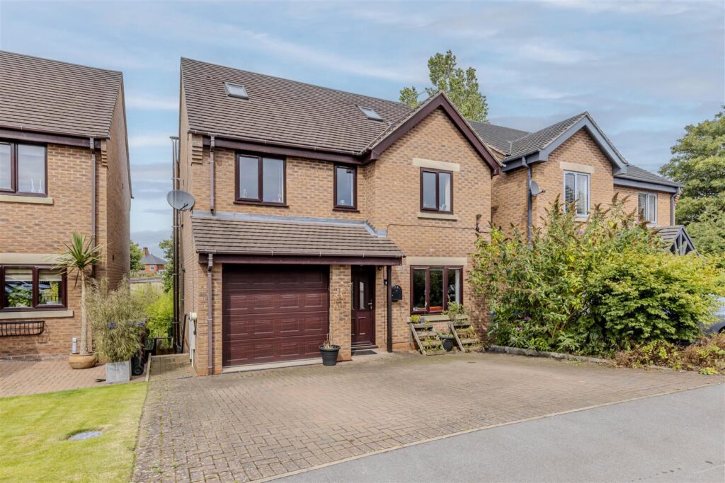 Meadow Close, Leek, Staffordshire, ST13 5TX