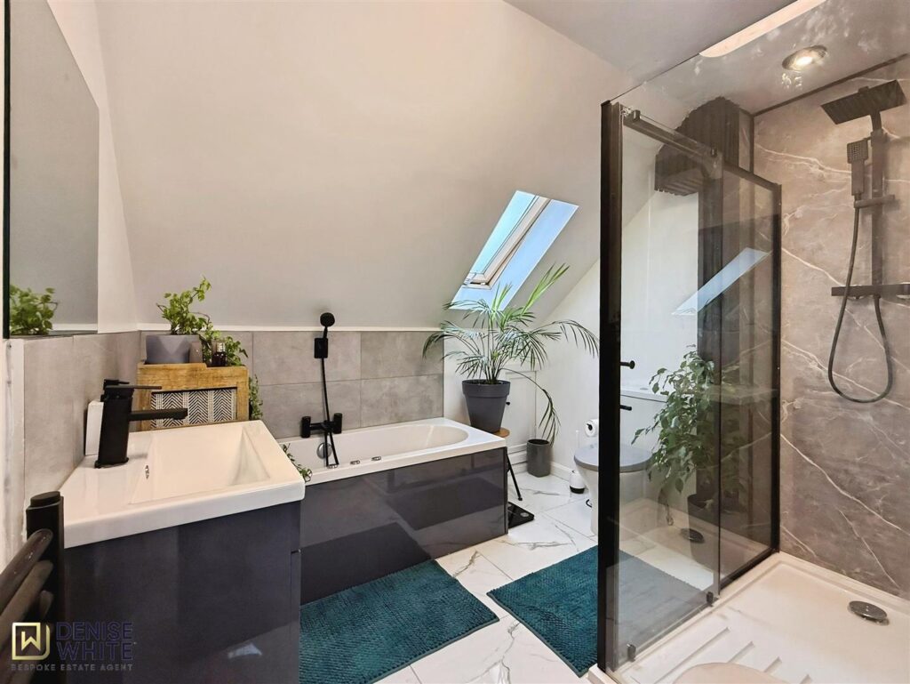 Meadow Close, Leek, Staffordshire, ST13 5TX