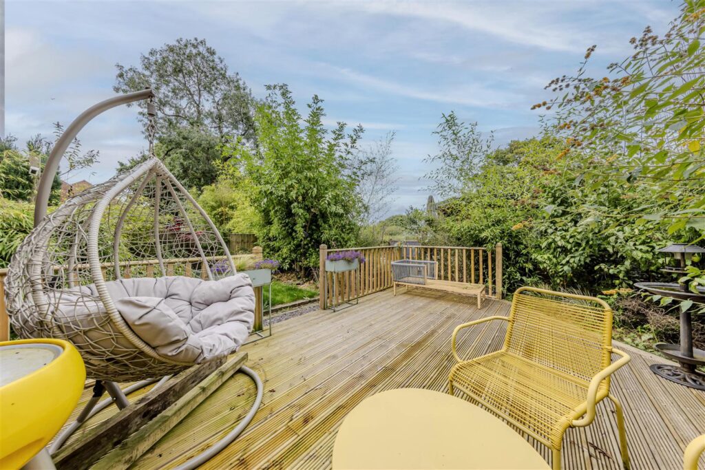 Meadow Close, Leek, Staffordshire, ST13 5TX