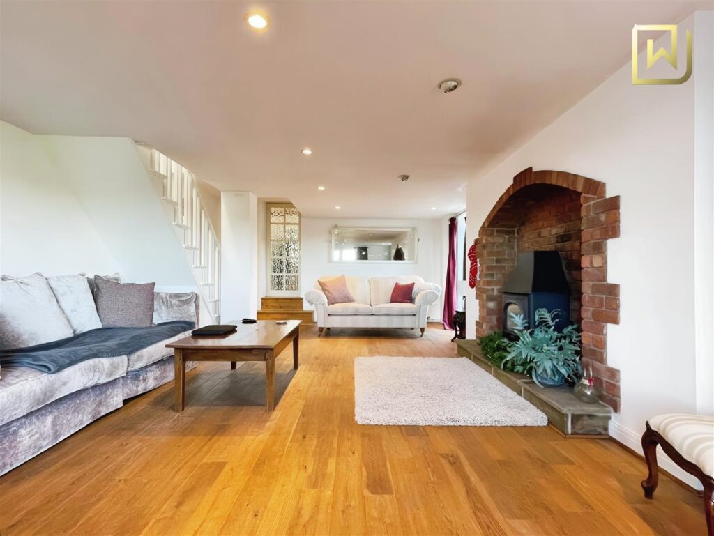 Park Lane, Endon, Stoke-On-Trent. ST9 9JA