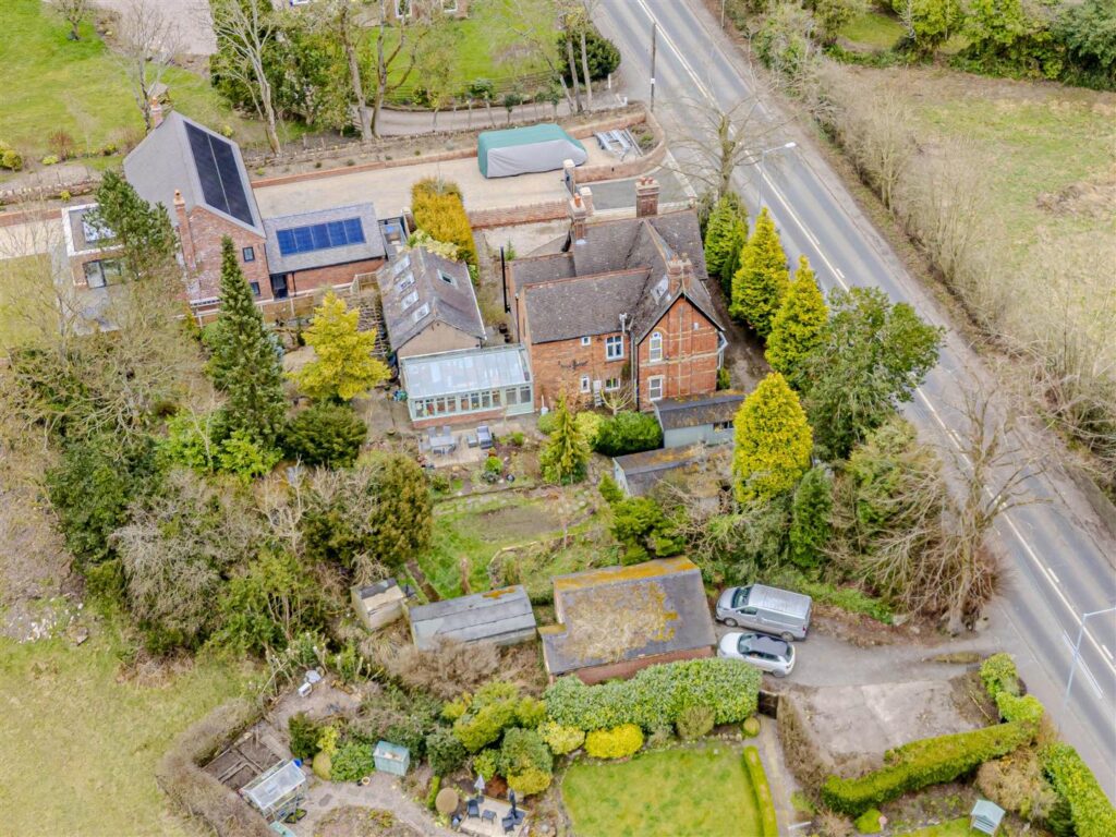 Leek Road, Longsdon, Staffordshire, ST9 9QF