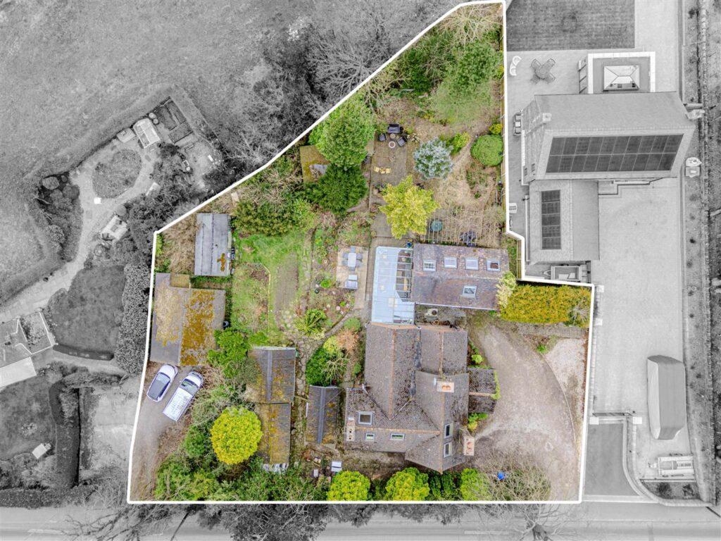 Leek Road, Longsdon, Staffordshire, ST9 9QF