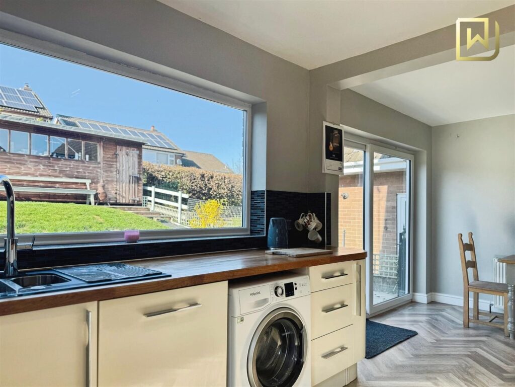 Churchill Avenue, Cheddleton, Leek, Staffordshire, St13 7EJ