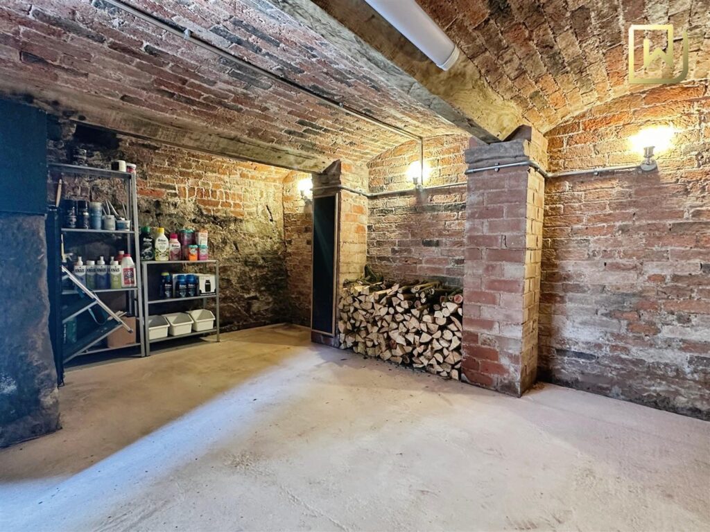 Hollow Lane, Cheddleton, ST13 7HP