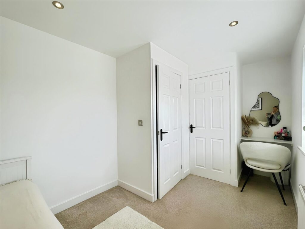 Lamphouse Way, Wolstanton, Newcastle, ST5 0GA