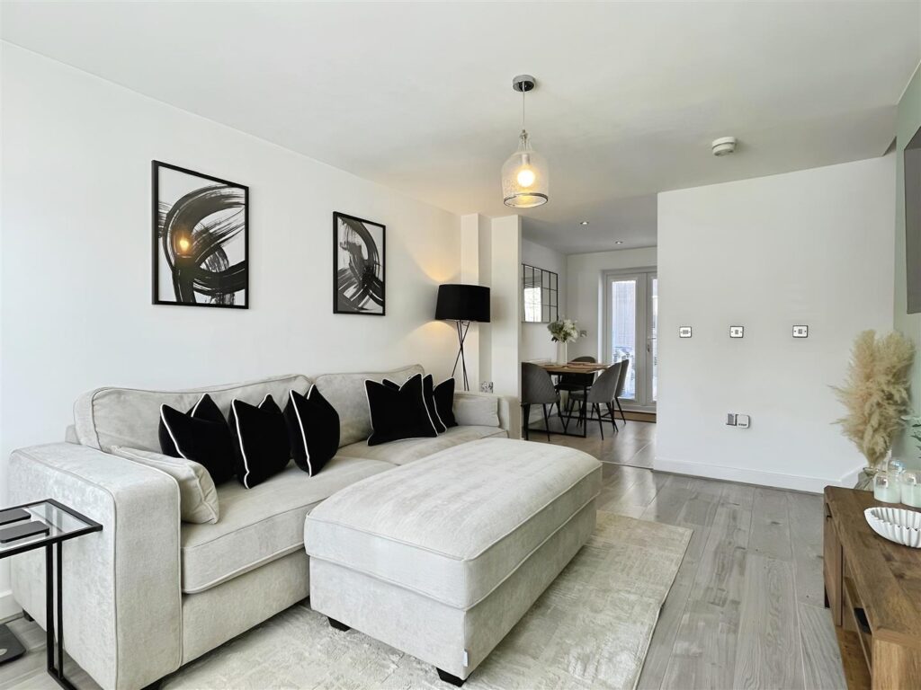 Lamphouse Way, Wolstanton, Newcastle, ST5 0GA
