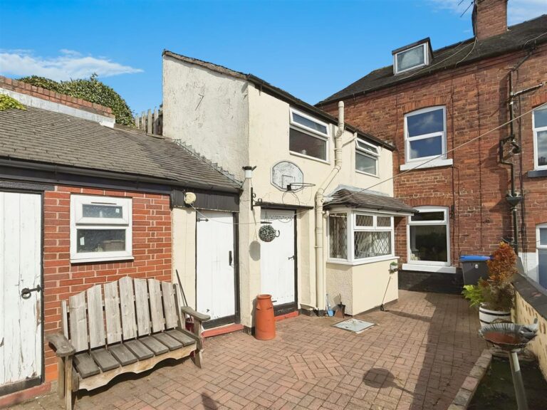 John Street, Leek, ST13 8BL