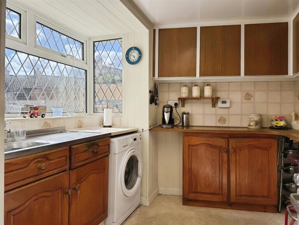 John Street, Leek, ST13 8BL
