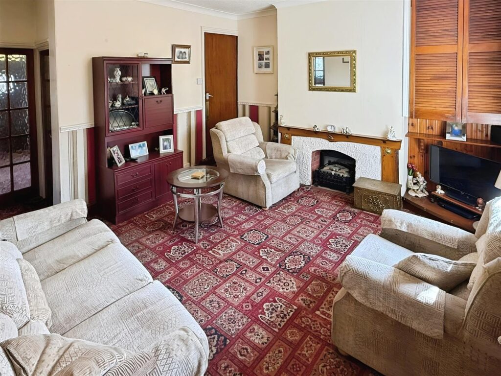 John Street, Leek, ST13 8BL