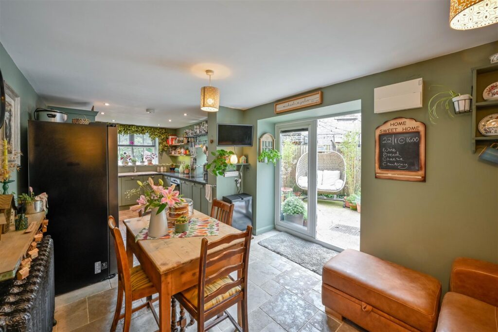 Leek Road, Waterhouses, Staffordshire, ST10 3HN