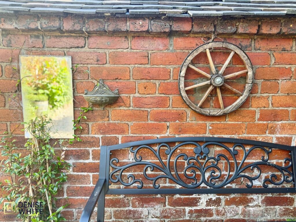 Tape Street, Cheadle, Staffordshire, ST10 1ET
