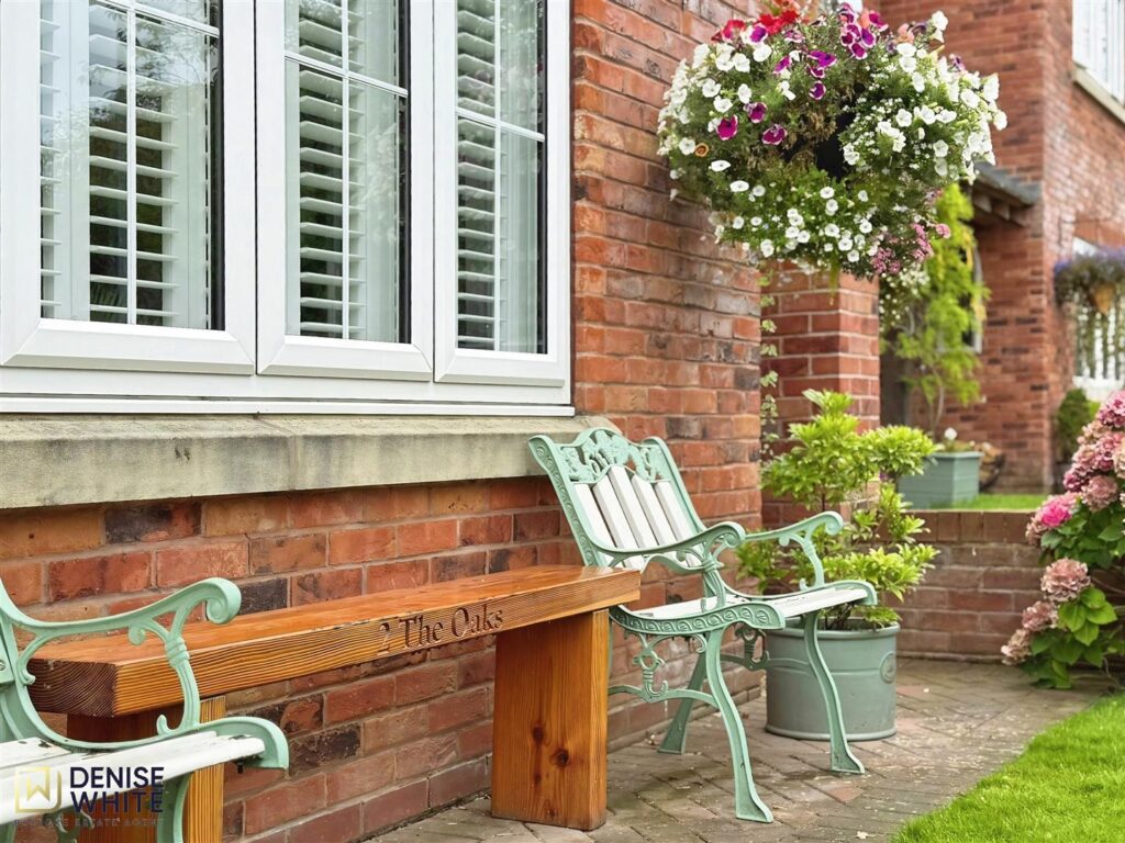 The Oaks, Cheadle Road, Cheddleton, Leek, Staffordshire,ST13 7BH