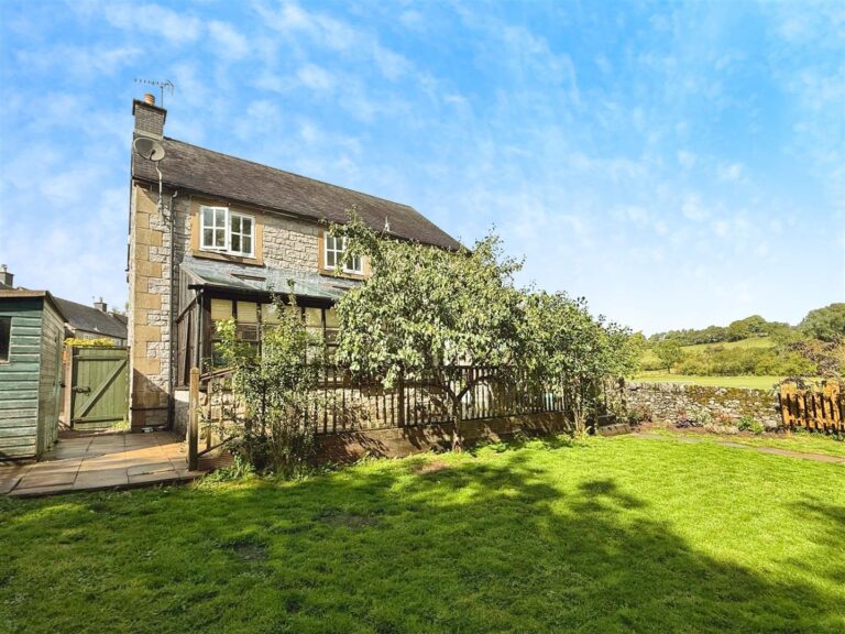 Manifold Close, Waterhouses, Staffordshire, ST10 3HH