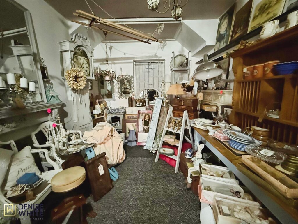 Brook Street, Leek, Staffordshire, ST13 5JE