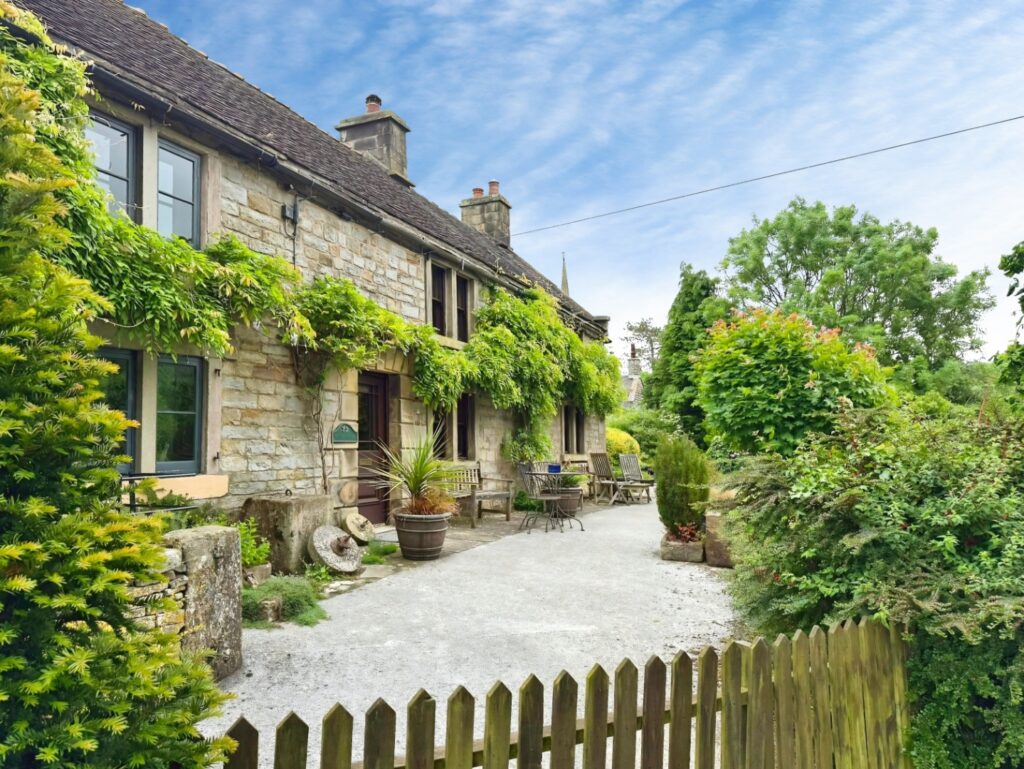 Butterton, Staffordshire, ST13 7SY