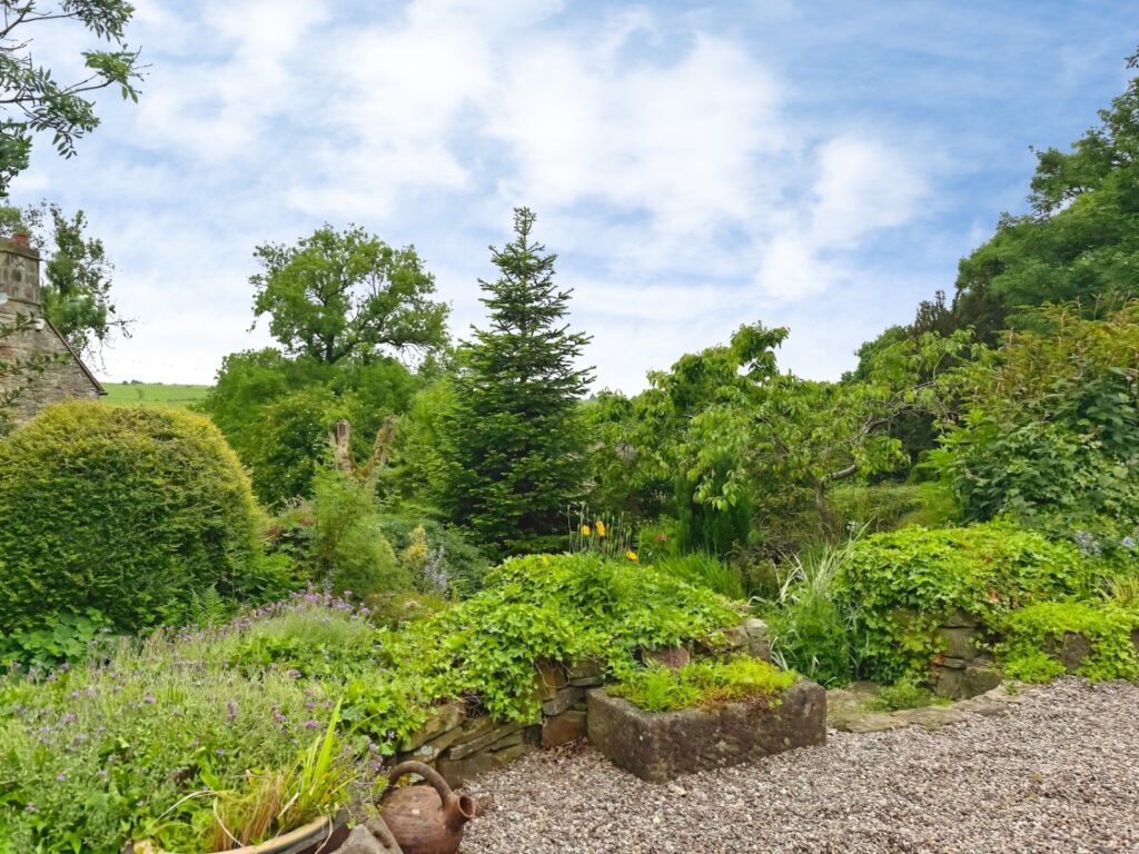 Butterton, Staffordshire, ST13 7SY
