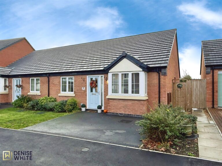Birchwood Grove, Cheadle, Staffordshire, ST10 1AP