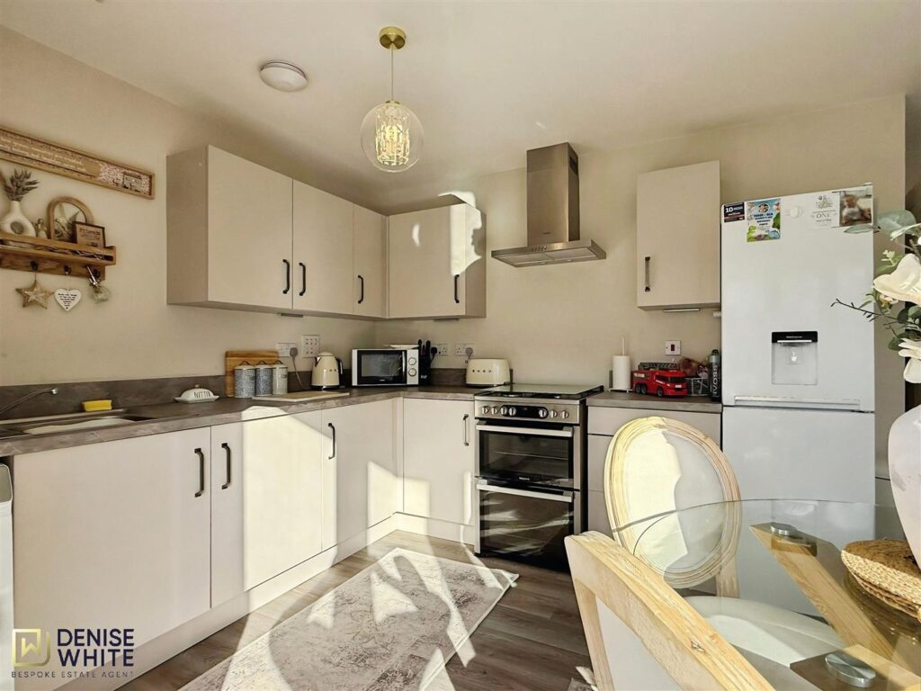 Birchwood Grove, Cheadle, Staffordshire, ST10 1AP