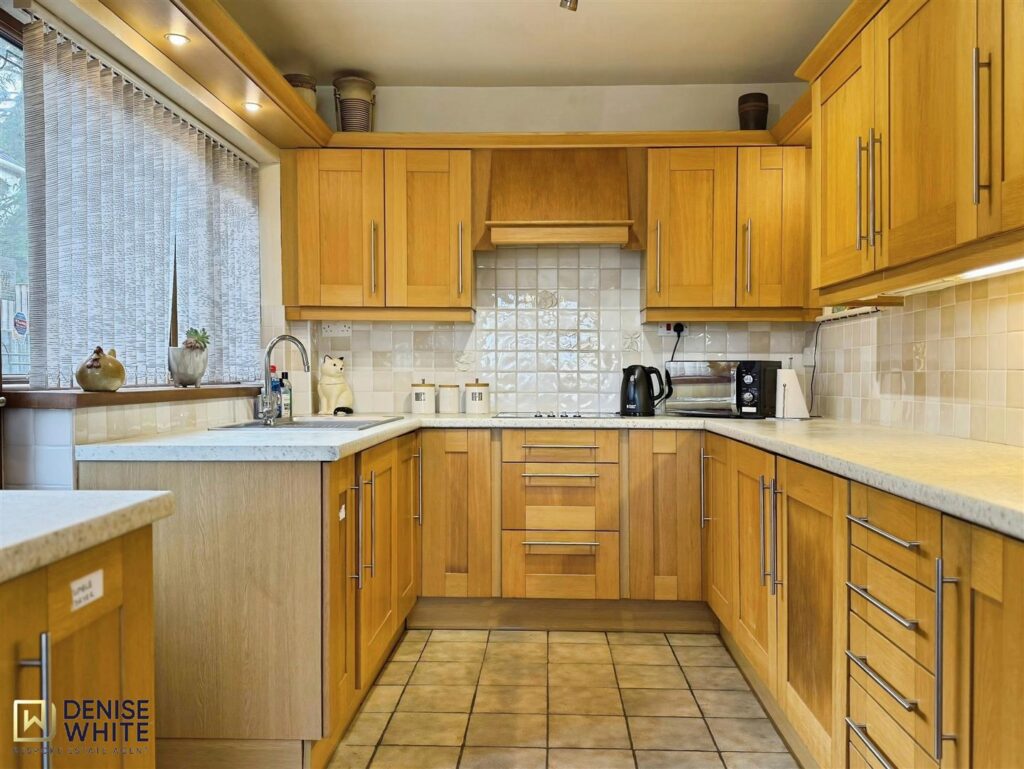Lingfield Avenue, Brown Edge, Stoke-On-Trent, ST6 8RD