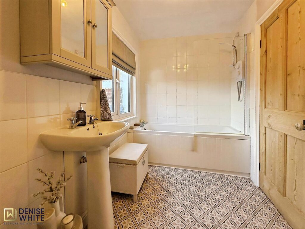 Orford Road, Endon, Staffordshire, ST9 9DX