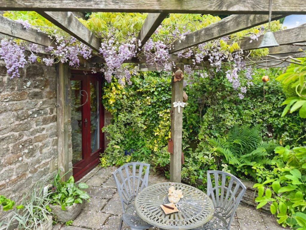 Butterton, Staffordshire, ST13 7SY