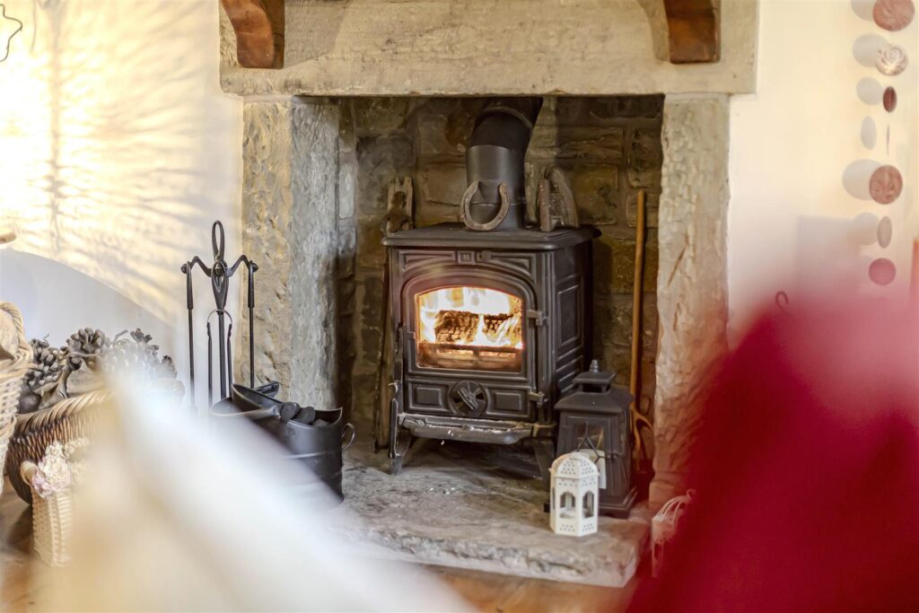 Butterton, Staffordshire, ST13 7SY
