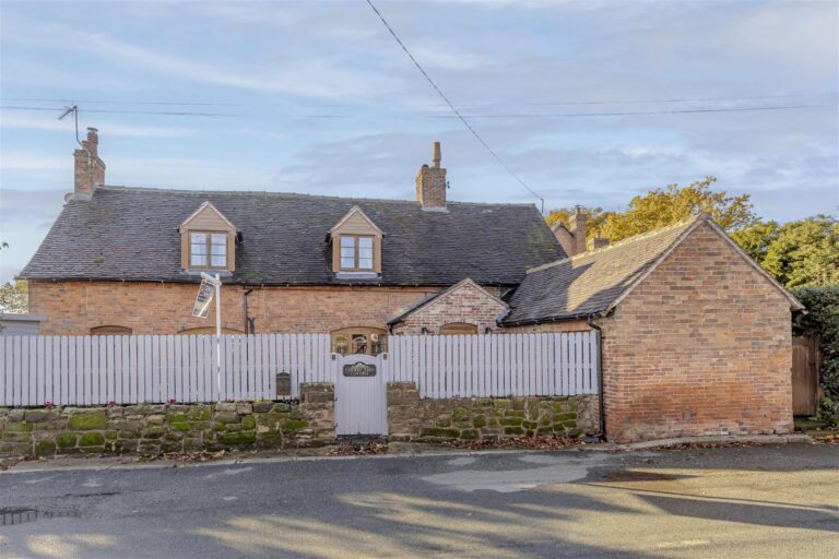 School Lane, Church Leigh, Staffordshire, ST10 4SR