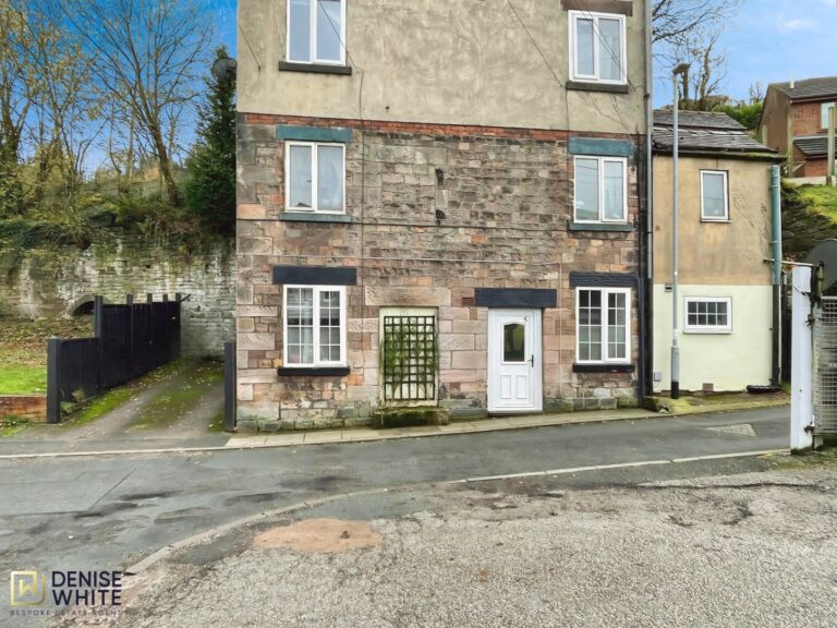 Kiln Lane, Leek, Staffordshire, ST13 8LQ