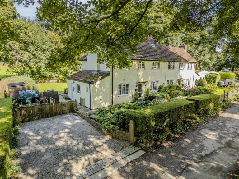 Brook House Drive, Buxton, Derbyshire, SK17 7HW
