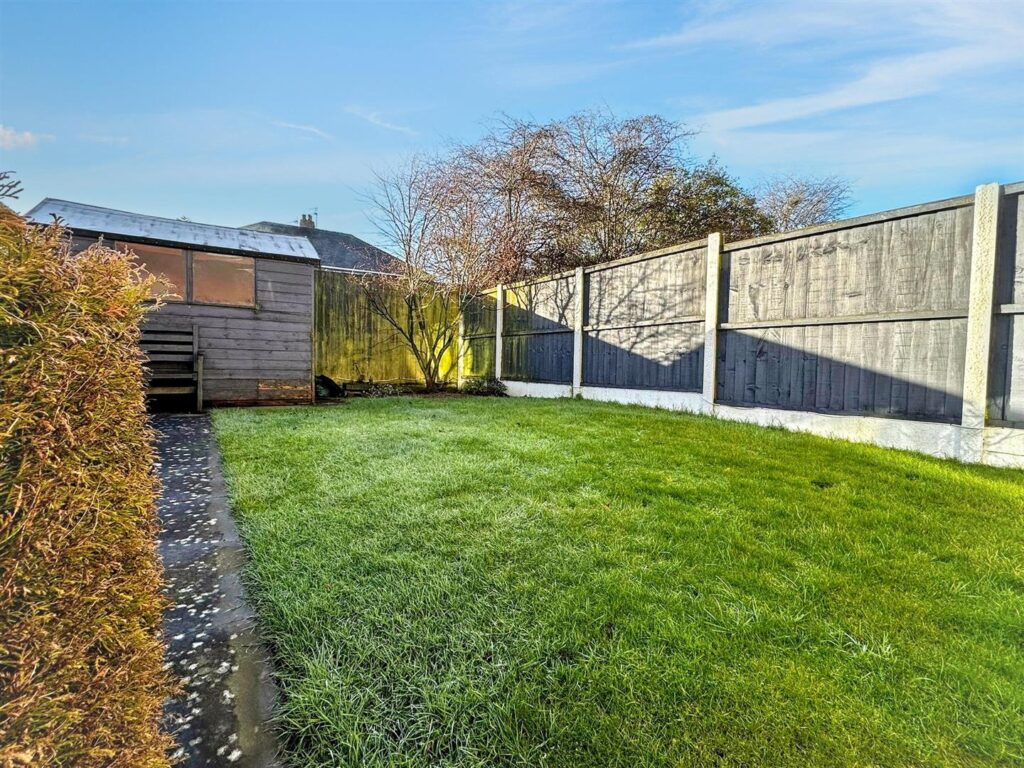 Warners Drive, Weston Coyney, Stoke-On-Trent, ST3 6PX