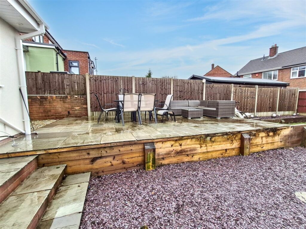 Horton Drive, Weston Coyney, Stoke-on-Trent, ST3 5HG