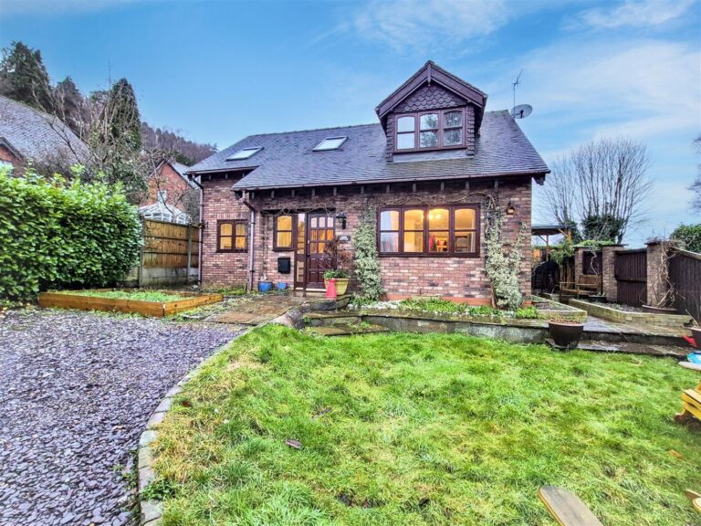 Lake Road, Rudyard, Staffordshire, ST13 8RN