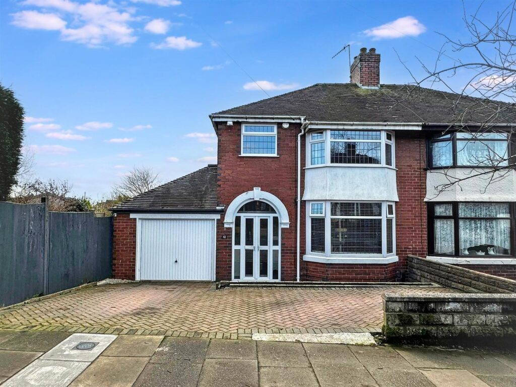 Derek Drive, Sneyd Green, Stoke-On-Trent, ST1 6BY