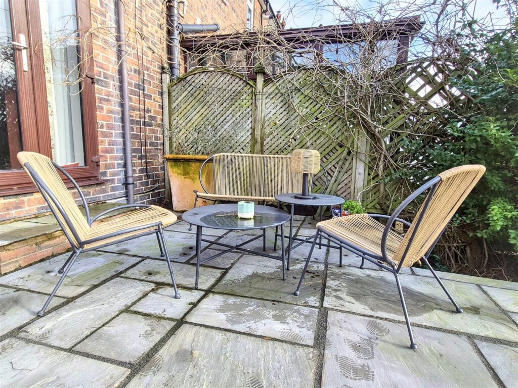 Hillswood Avenue, Leek, Staffordshire, ST13 8EQ