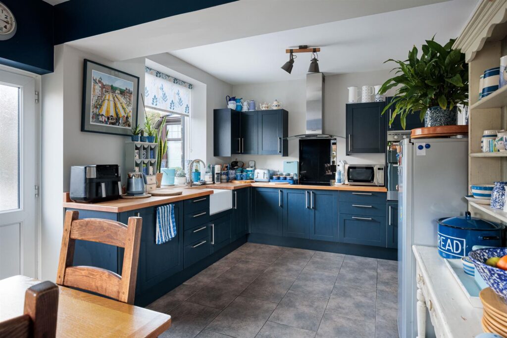 Black Lane, Whiston, Staffordshire, ST10 2HZ