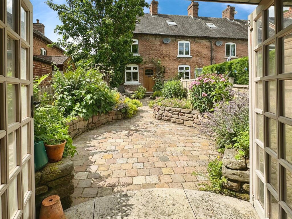 The Square, Oakamoor, Stoke-On-Trent, ST10 3AB