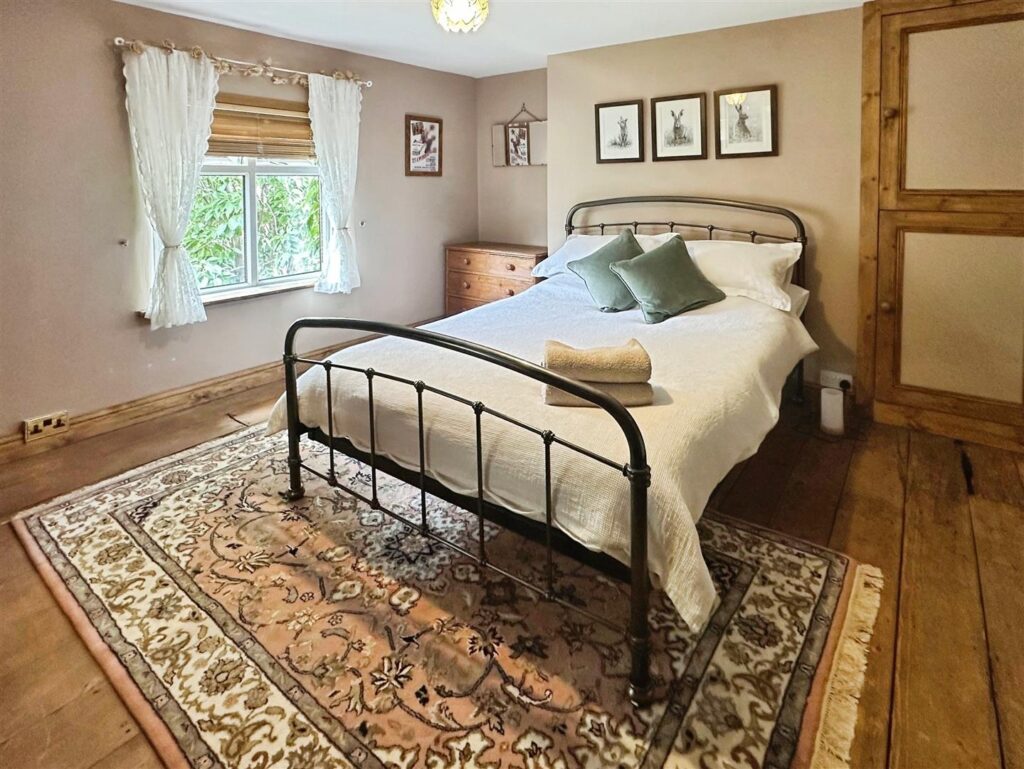 The Square, Oakamoor, Stoke-On-Trent, ST10 3AB