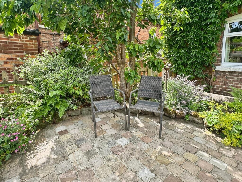 The Square, Oakamoor, Stoke-On-Trent, ST10 3AB