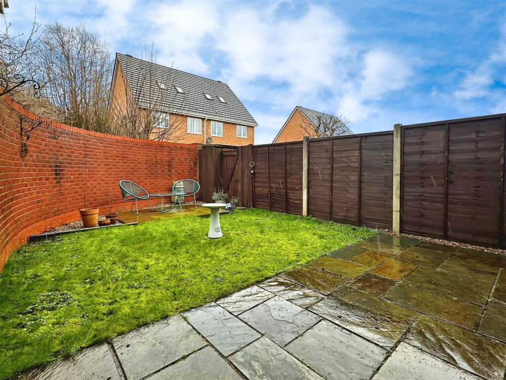 Bluebell Close, Leekbrook, Staffordshire, ST13 7AW