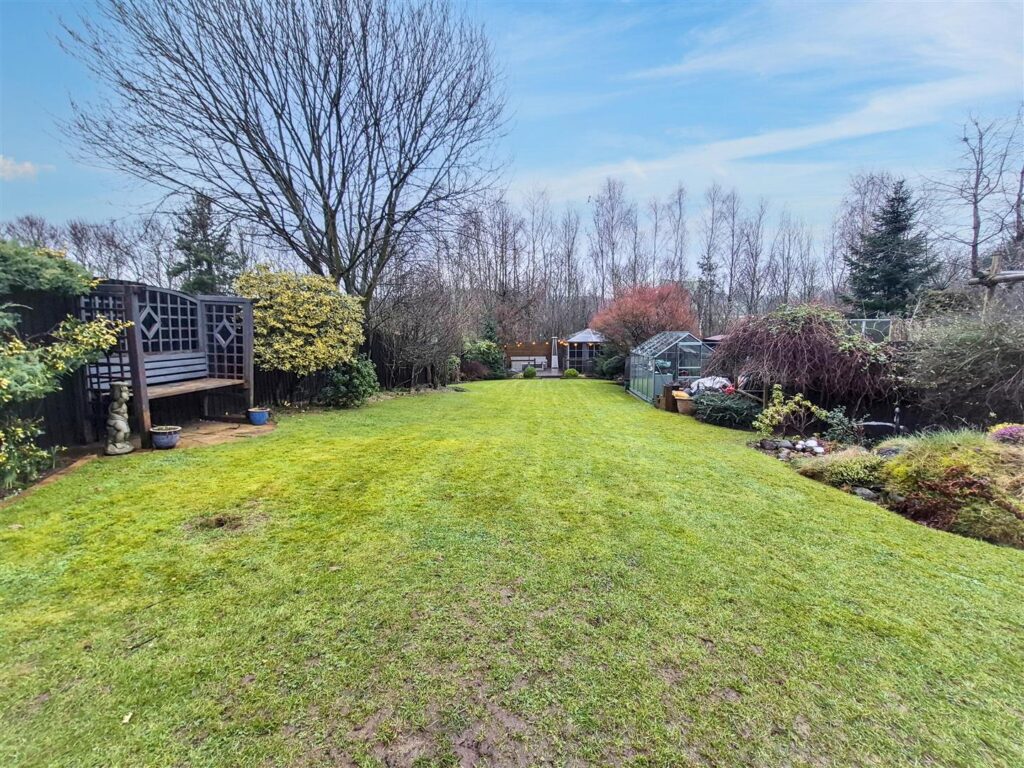 Cheddleton Park Avenue, Cheddleton, Staffordshire, ST13 7NS