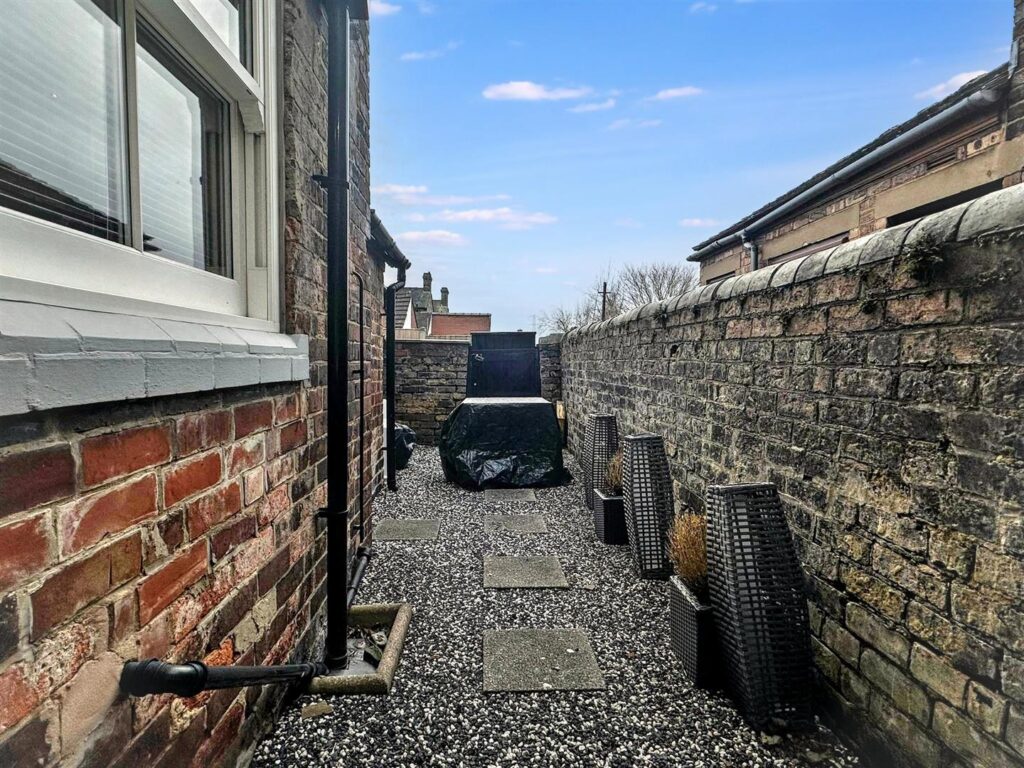 Hardman Street, Milton, Stoke on Trent, ST2 7ET