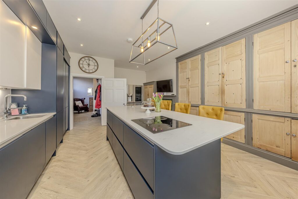 Light Oaks Estate, Oakamoor, Staffordshire, ST10 3AN