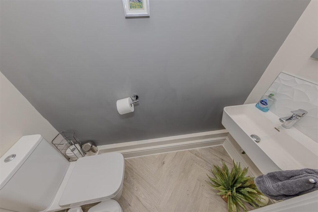 Light Oaks Estate, Oakamoor, Staffordshire, ST10 3AN