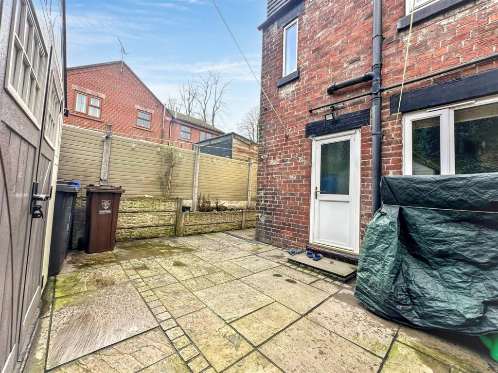 Cheadle Road, Cheddleton, Staffordshire, ST13 7HN