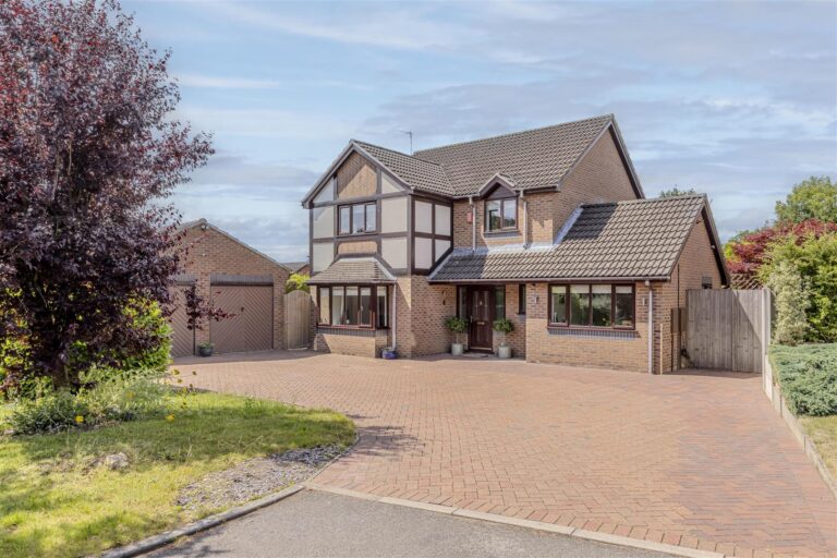 Glebe Court, Cheadle, Staffordshire, ST10 1XU