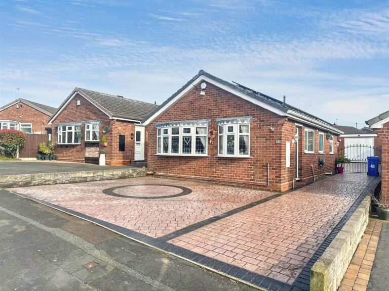 Gleneagles Crescent, Stoke-On-Trent, ST1 6NF