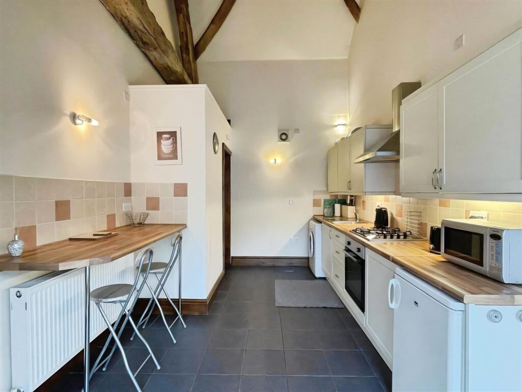 Hurds Hollow, Matlock, Derbyshire, DE4 3JZ